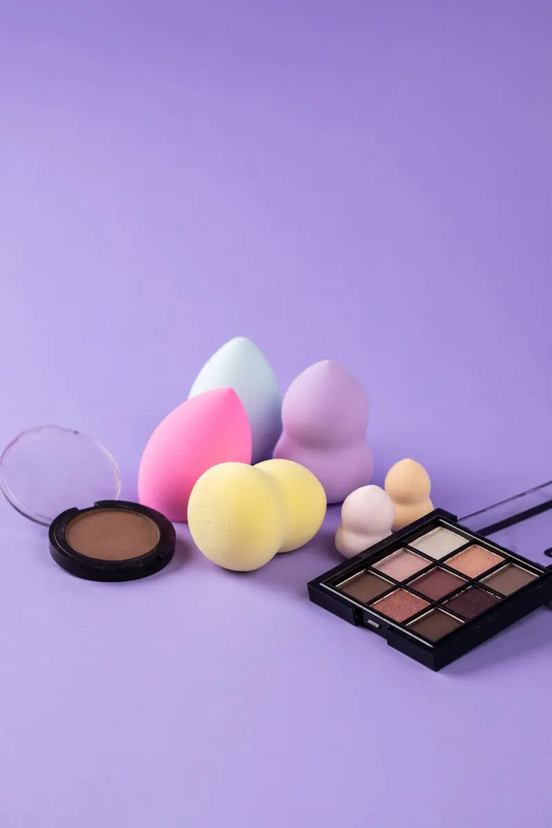 Maquillaje en un catálogo online para WhatsApp en Venezuela