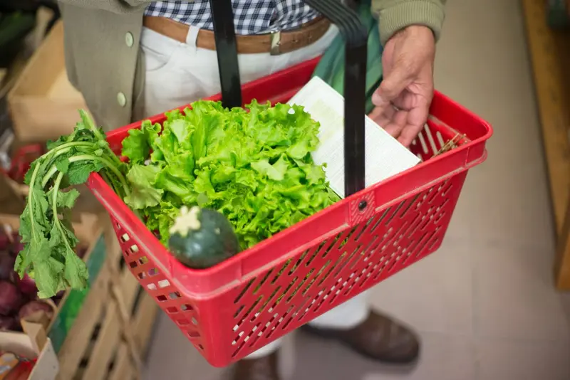 Cesta de víveres de un comercio local de San Juan de los Morros con tienda virtual